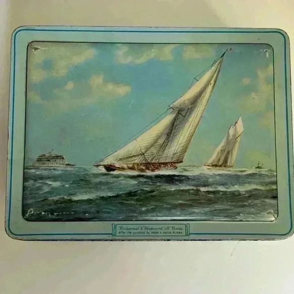 Antique Waller & Hartley Milady tin featuring Britannia & Westward off Cowes - Picture 2 of 7